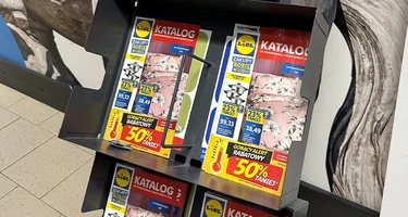 Obniżki cen to już codzienność Polaków: Ponad 90% kupuje żywność w promocji