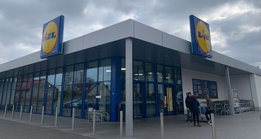 Lidl utrzymuje tempo. Sieć otwiera 2&nbspnowe sklepy i&nbspplanuje 5&nbspkolejnych